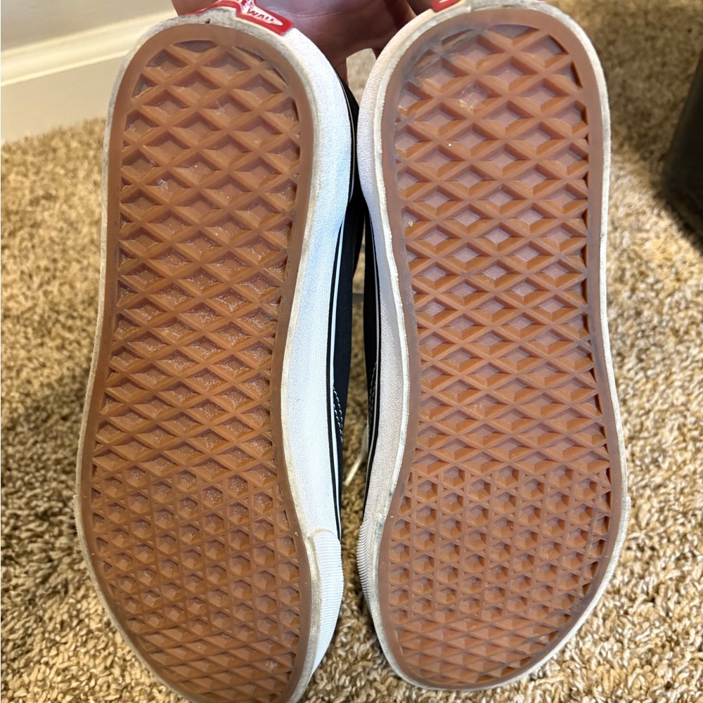 Vans Women's Black and White Sneakers - Picture 3 of 5